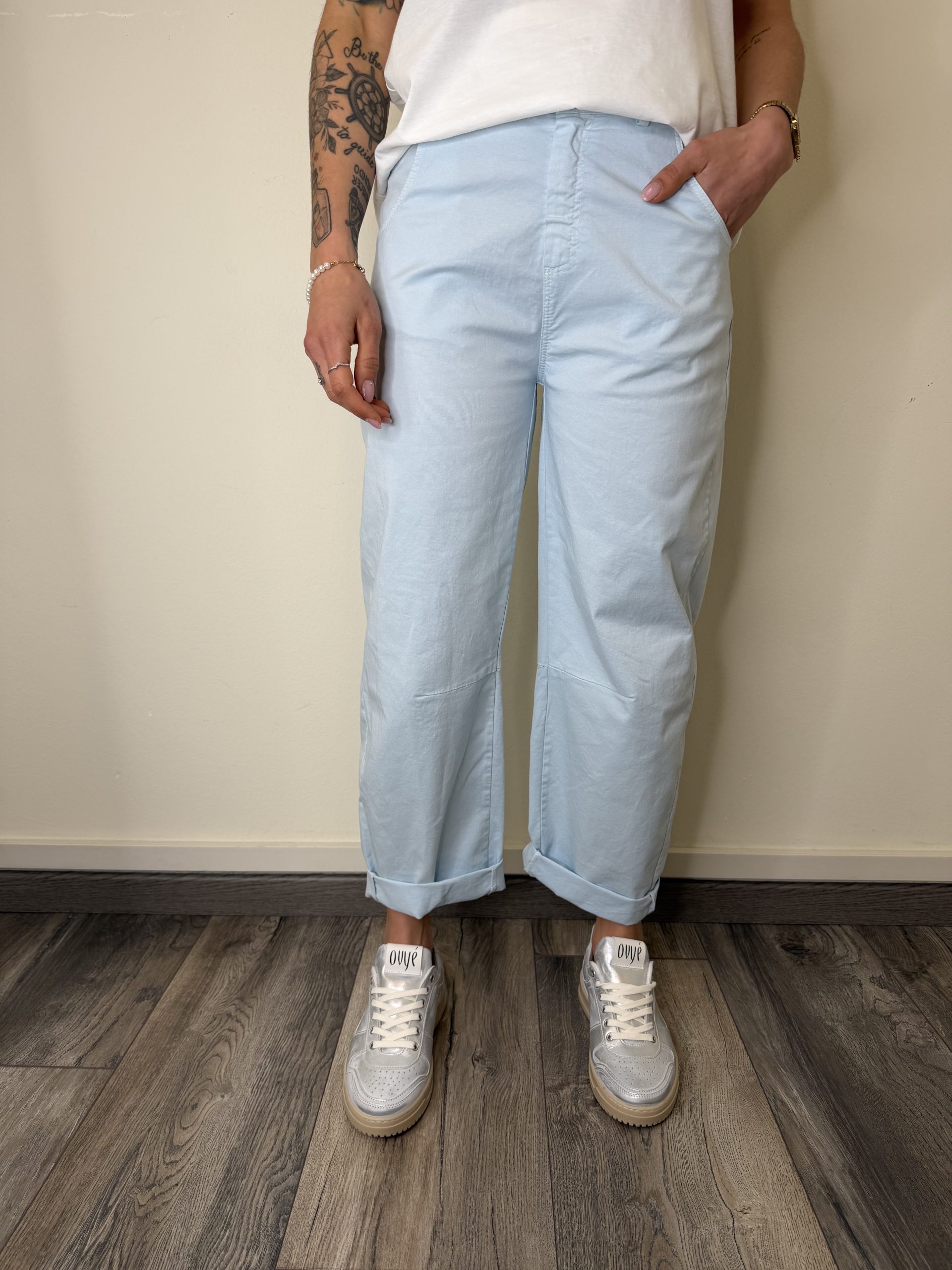 PANTALONE BARREL CELESTE MOTEL