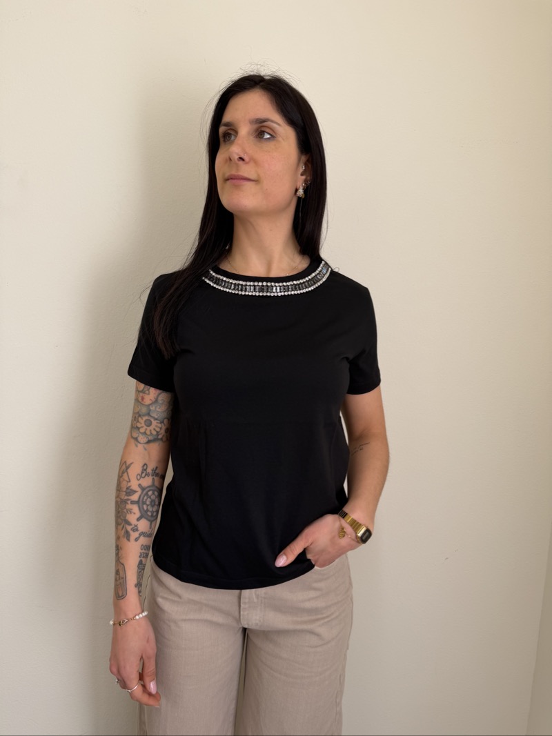 t shirt nera strass piani