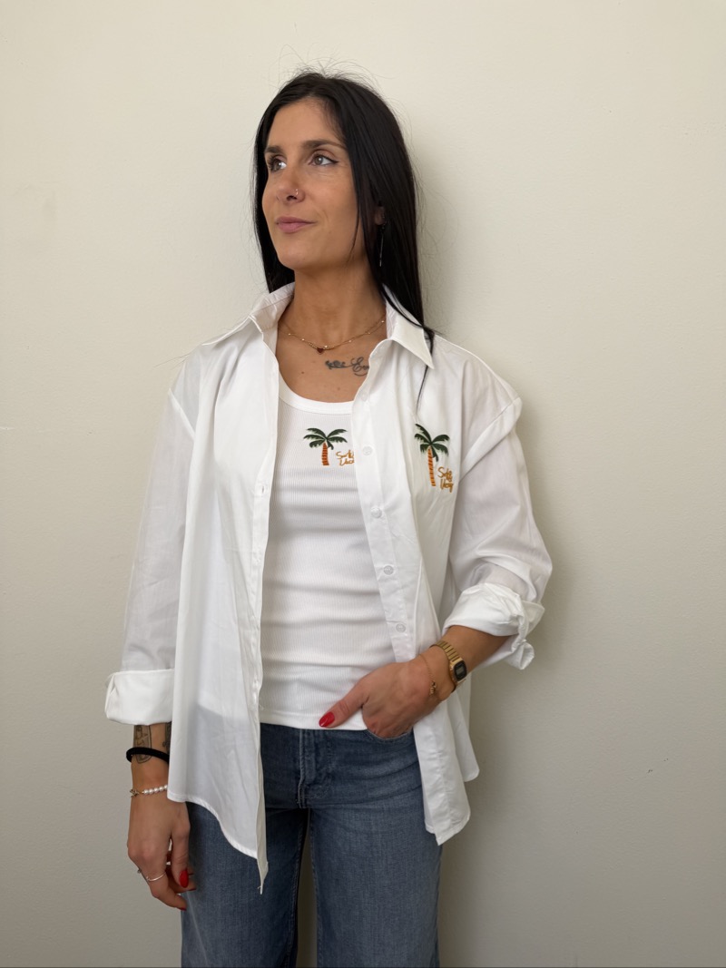 camicia e canotta bianca susymix